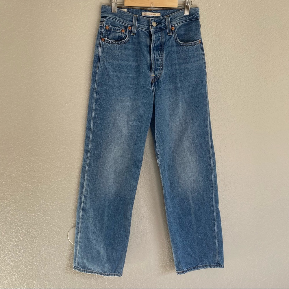 Levi’s Loose Straight Ankle Jeans